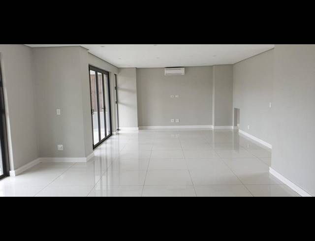 4 BEDROOM TOWNHOUSE FOR SALE IN IZINGA ESTATE